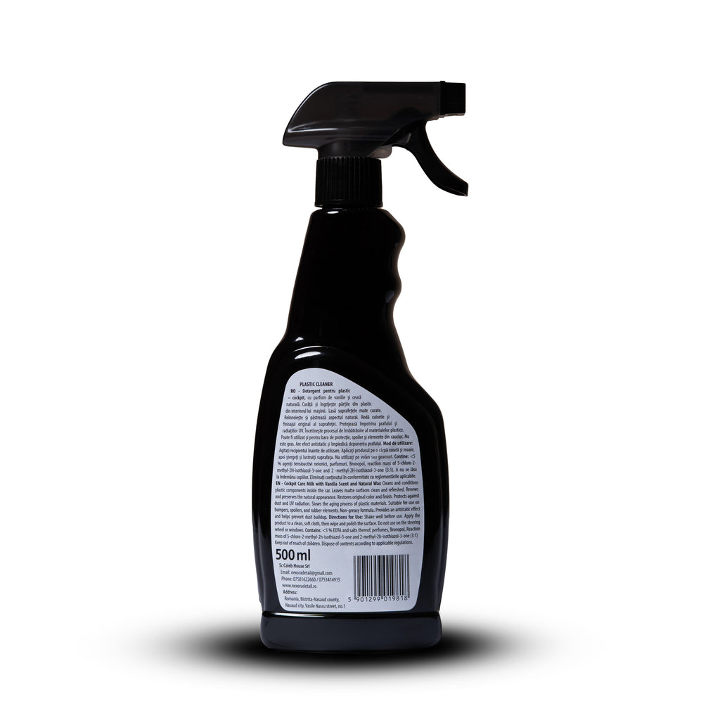 Plastic cleaner-dressing plastice