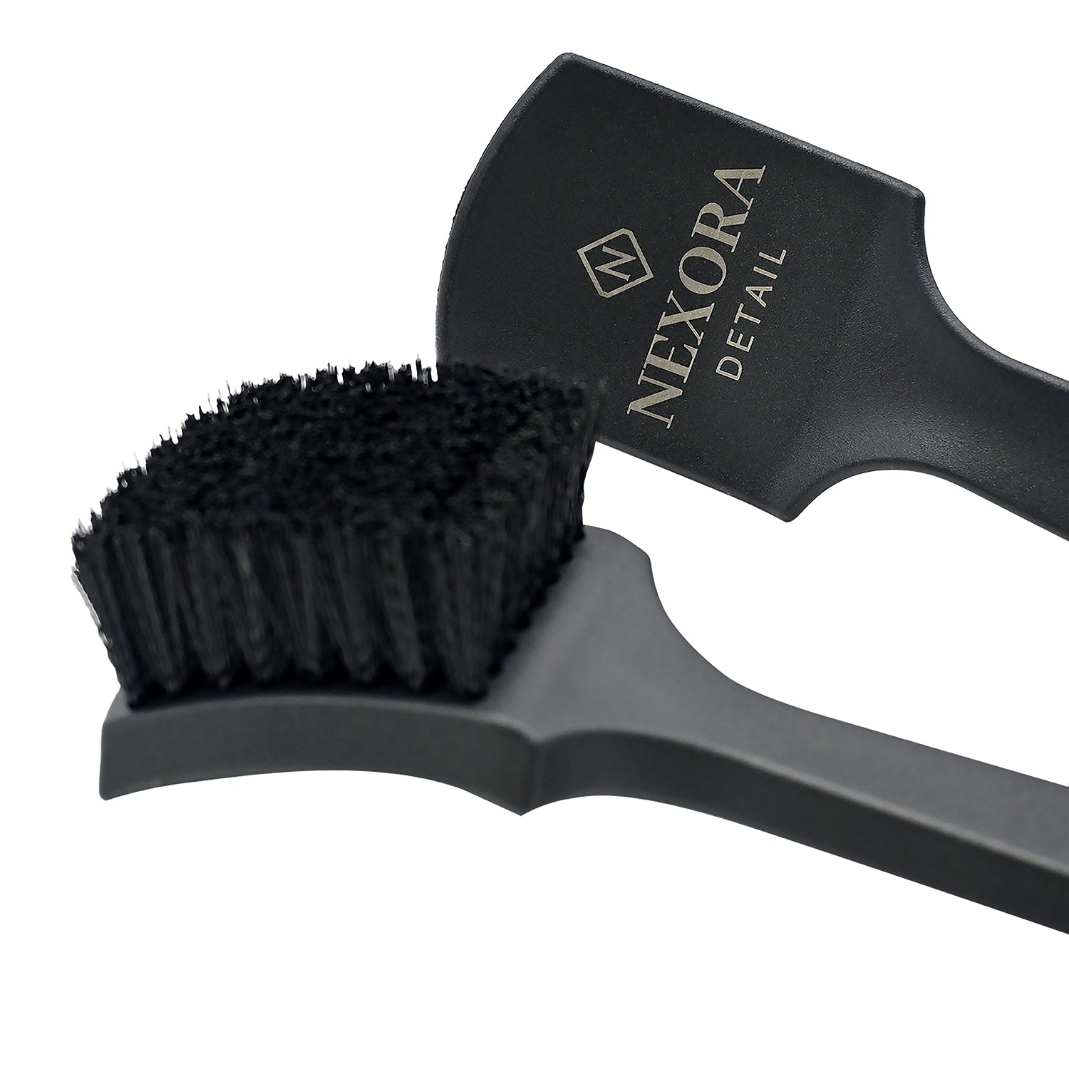 Perie pentru curățarea cauciucurilor și preșurilor din interiorul mașinii